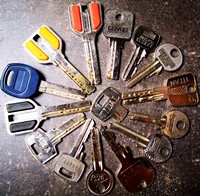 Silány minőségű zárbetétek Silány minőségű zárbetétek